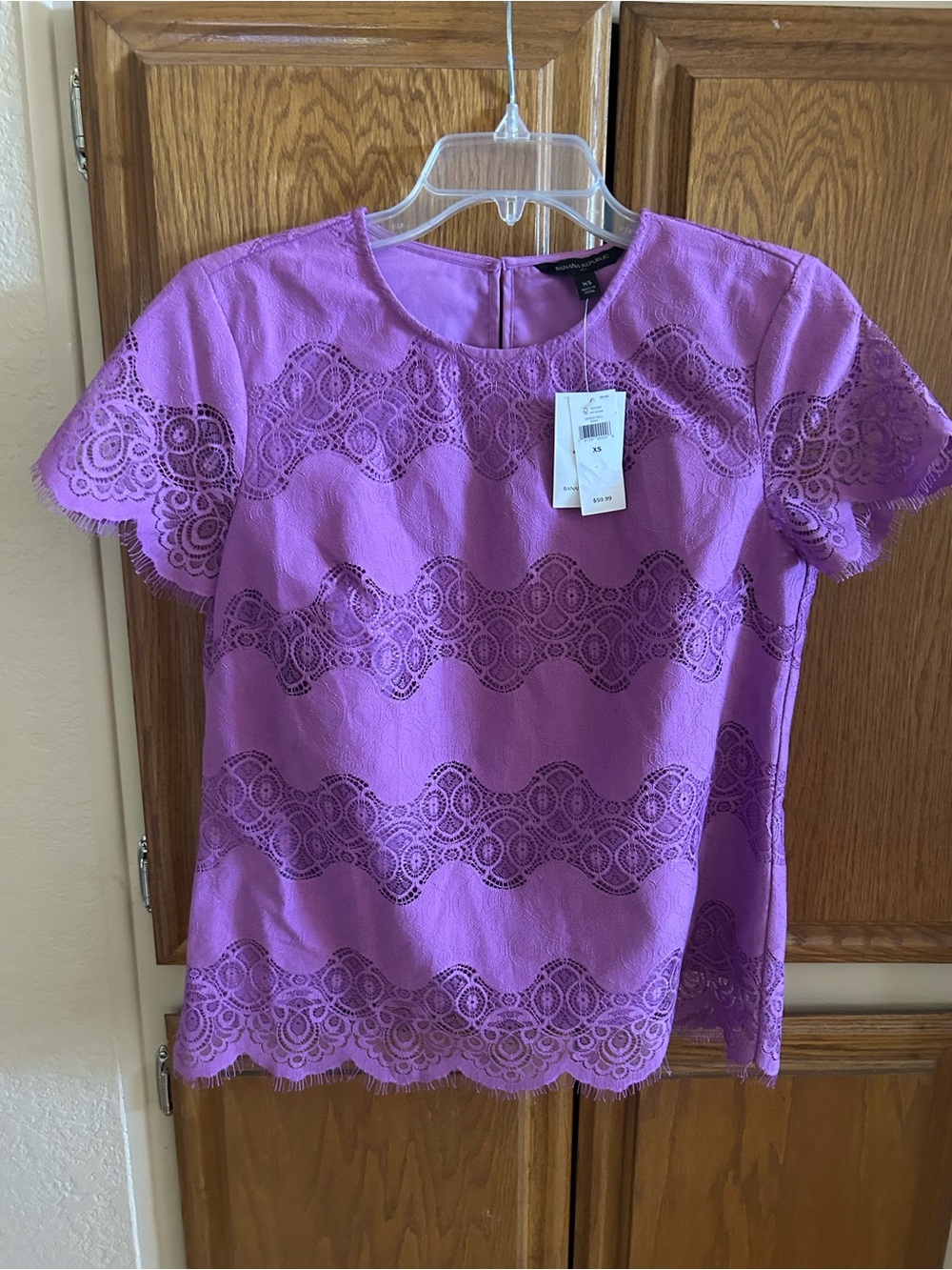 NWT $20 Banana Republic Lavender Lace Short Sleeve Blouse